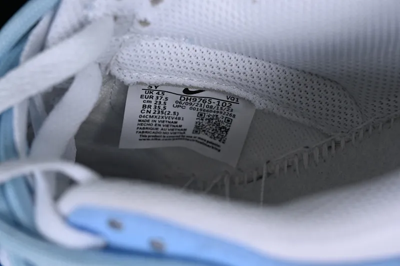 All Categories Nk SB Dunk Series Nk SB Dunk Low Low-top sneakers Nk Dunk Low Happy Bear White and blue cute girl SB deconstructed double shoelace low-top casual sneakers DH9765-102